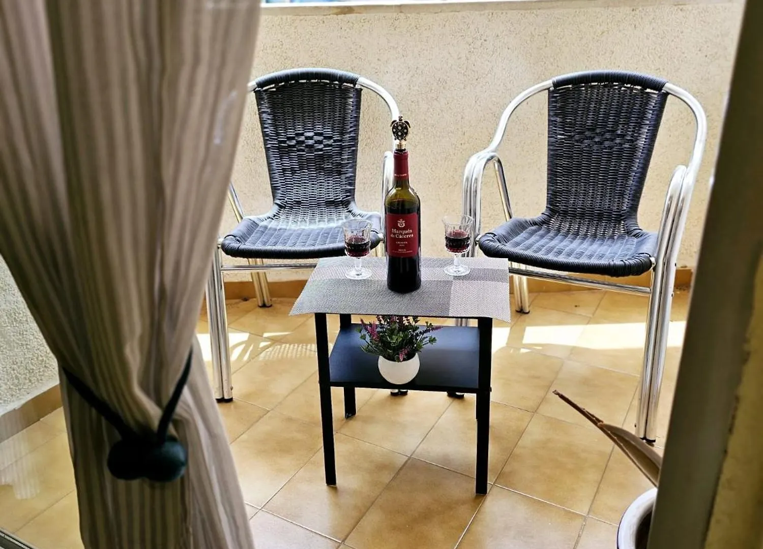 Apartamento Montserrat Almería